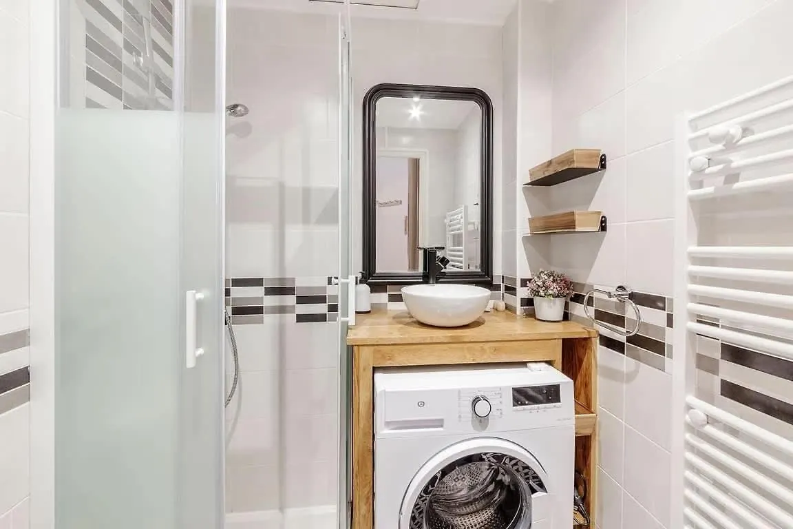 Tassigny - Charmant Appartement/ Terrasse - Port Vannes 0*,